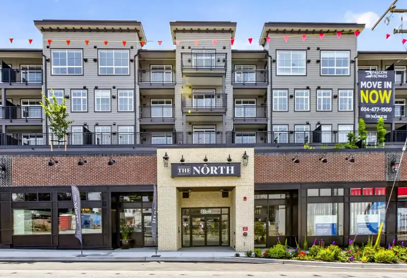 501 22348 NORTH AVENUE - photo 1 of 40