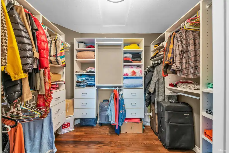 6550 ALBERY PLACE - photo 3 of 40