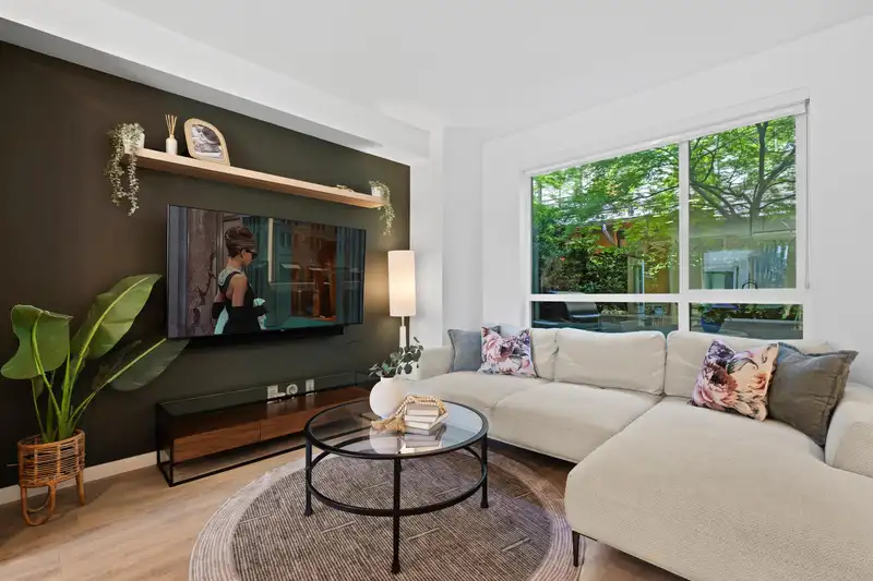 23 533 E 3RD STREET - photo 2 of 40