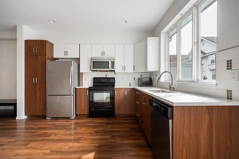 29 5858 142 STREET - photo 2 of 22