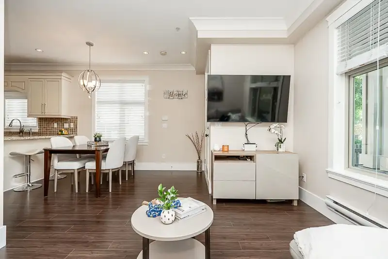 1 3828 PENDER STREET - photo 3 of 29