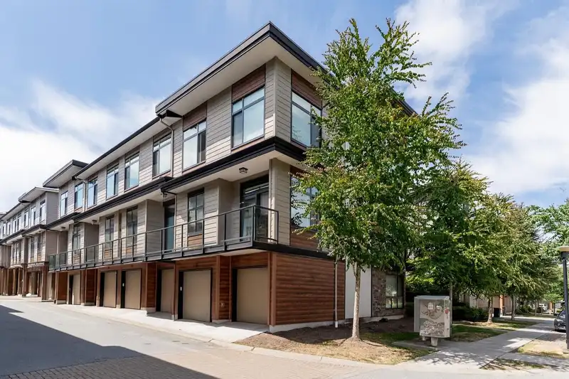 209 16488 64 AVENUE - photo 1 of 36