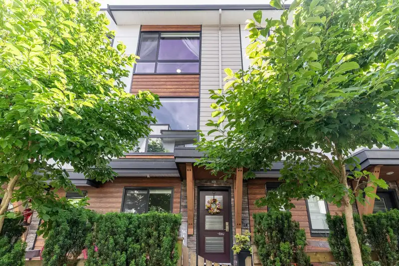 209 16488 64 AVENUE - photo 2 of 36