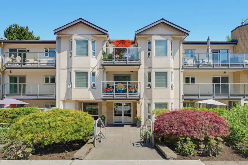 214 15255 18 AVENUE - photo 1 of 39