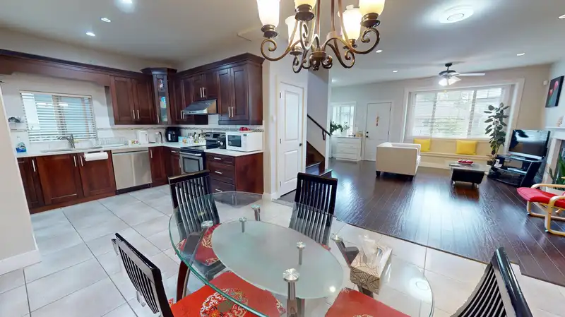 6958 DUNBLANE AVENUE - photo 4 of 18