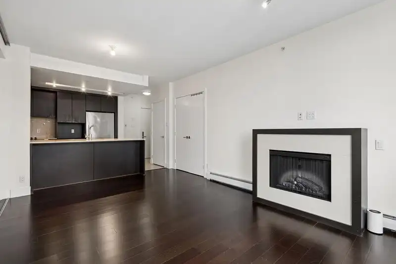 1208 1320 CHESTERFIELD AVENUE - photo 3 of 25