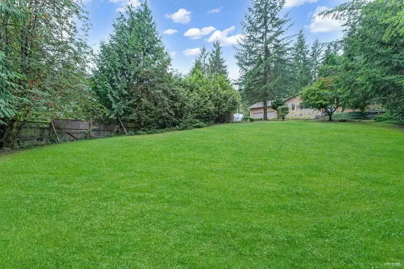 27841 LAUREL PLACE - photo 3 of 16