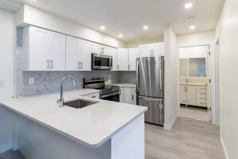 12 7115 134 STREET - photo 4 of 16