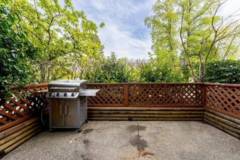 114 1519 GRANT AVENUE - photo 4 of 23