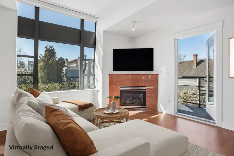 305 2119 YEW STREET - photo 3 of 21
