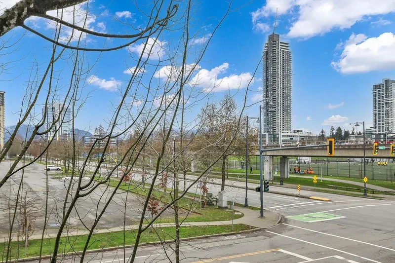 308 10533 UNIVERSITY DRIVE - photo 4 of 25