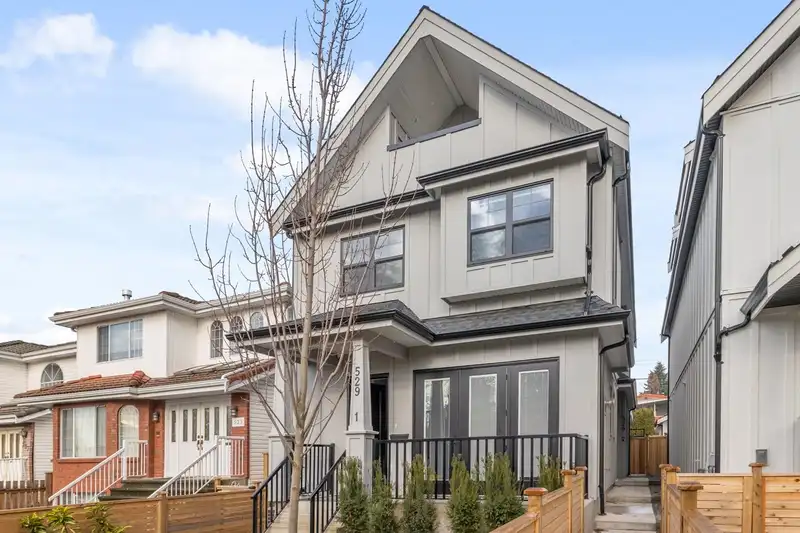 2 529 E 51ST AVENUE - photo 1 of 34
