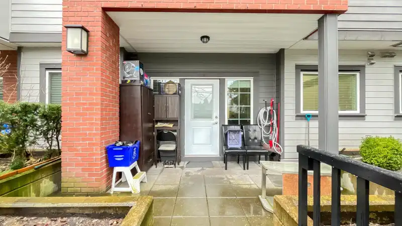 24 7247 140 STREET - photo 2 of 21