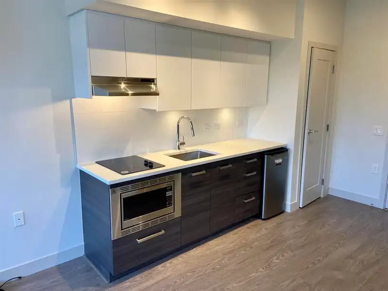 526 10928 132 STREET - photo 2 of 18