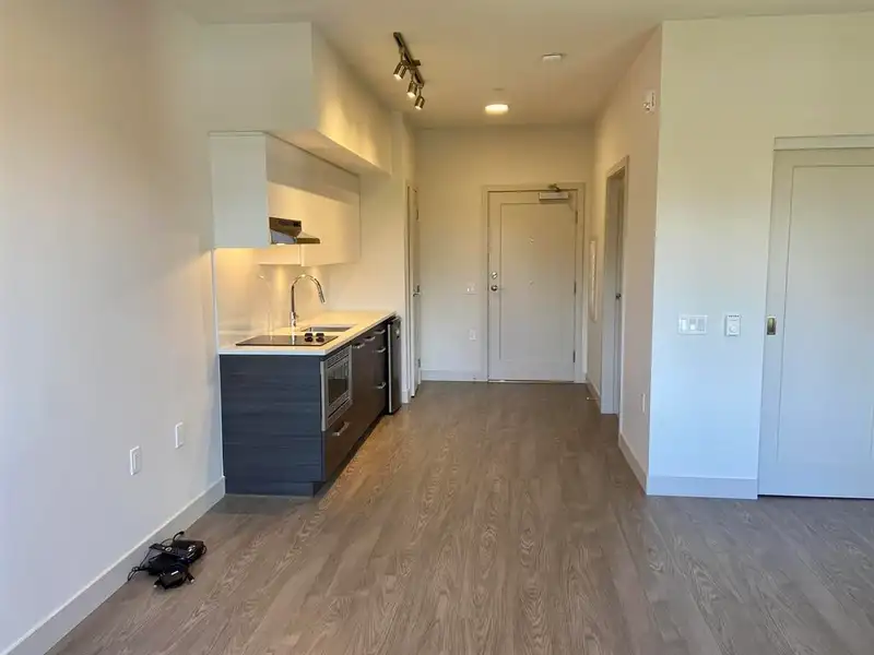 526 10928 132 STREET - photo 4 of 18