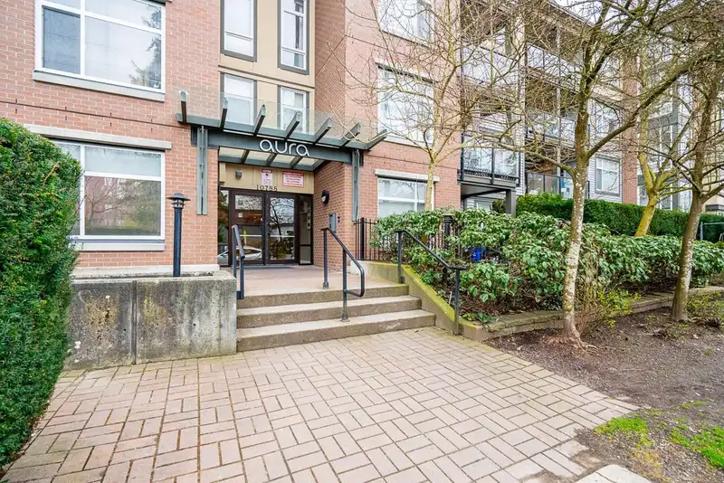 113 10788 139 STREET - photo 1 of 30