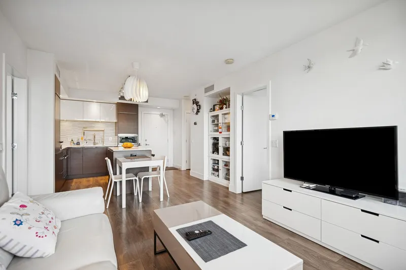 1110 5233 GILBERT ROAD - photo 4 of 25