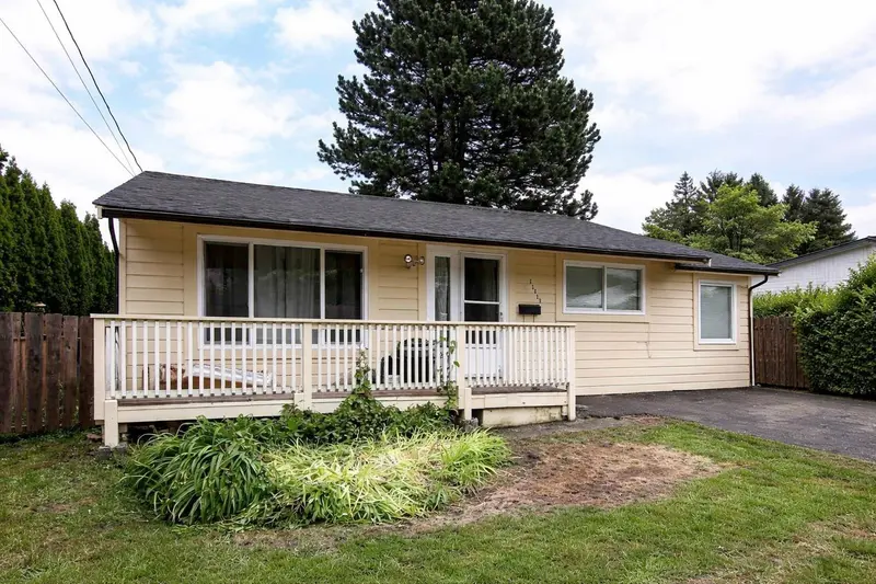 13475 HILTON ROAD - photo 1 of 15