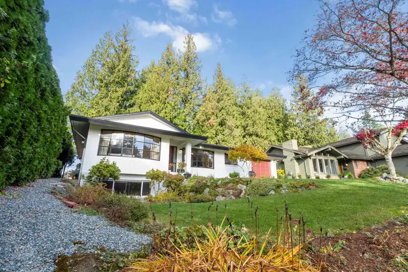 34869 EVERETT DRIVE - photo 3 of 28