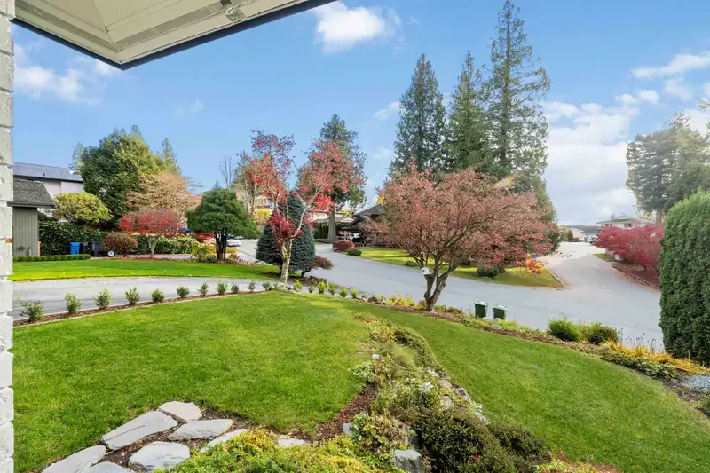 34869 EVERETT DRIVE - photo 4 of 28
