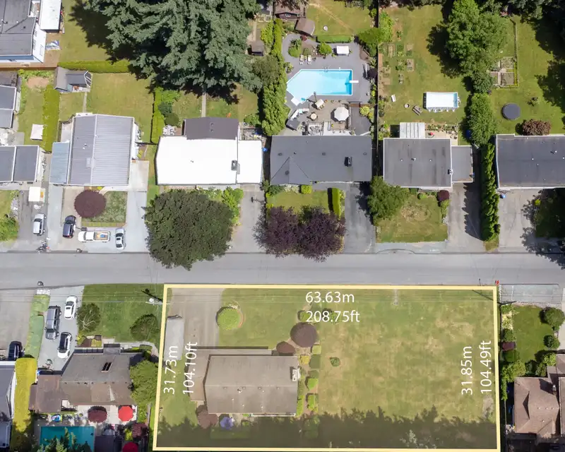3267 CHESTNUT STREET - photo 2 of 39