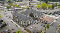 416-417 2493 MONTROSE AVENUE - thumbnail 3