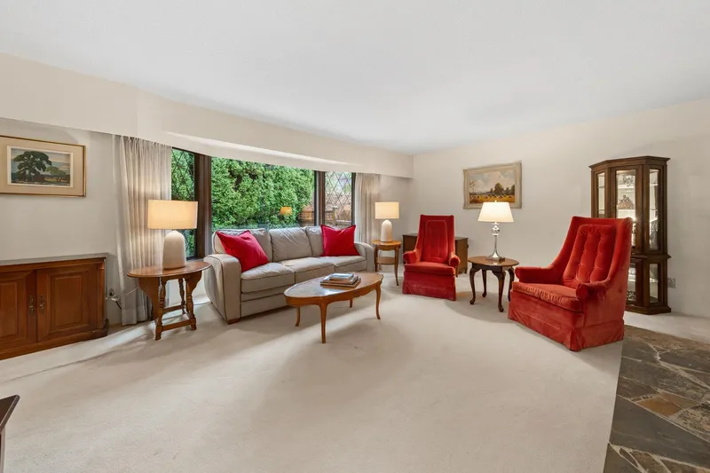 4877 CEDARCREST AVENUE - photo 3 of 25