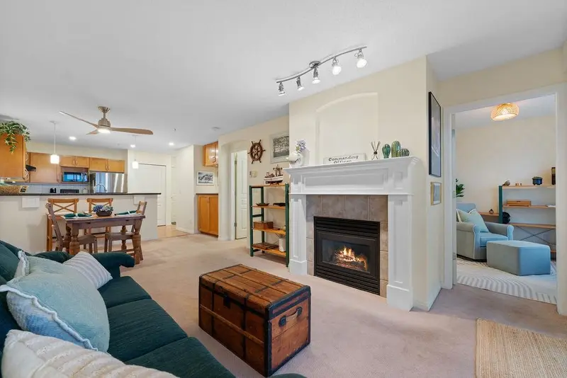 308 333 E 1ST STREET - photo 2 of 25