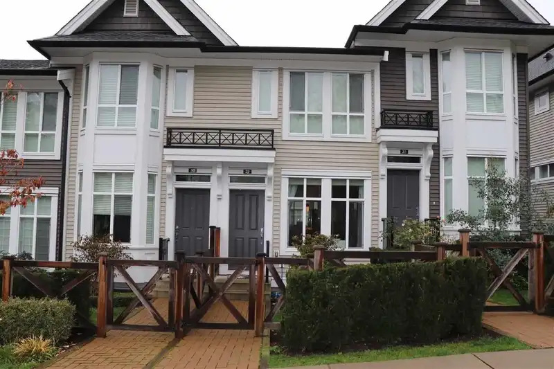 29 14433 60 AVENUE - photo 1 of 1