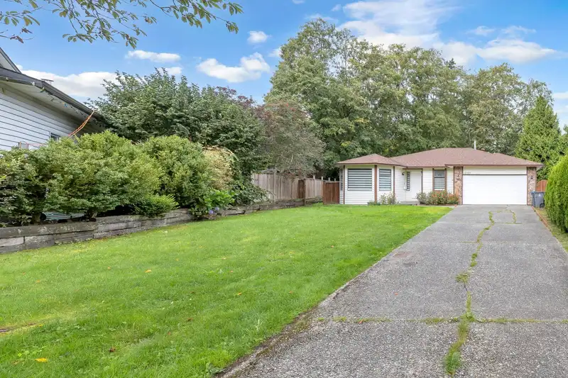 12925 65 AVENUE - photo 1 of 31