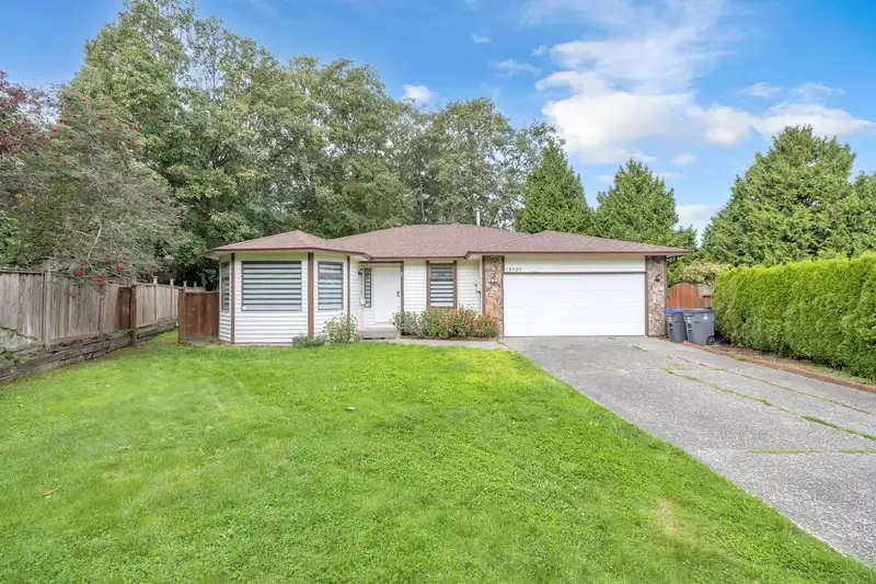 12925 65 AVENUE - photo 2 of 31