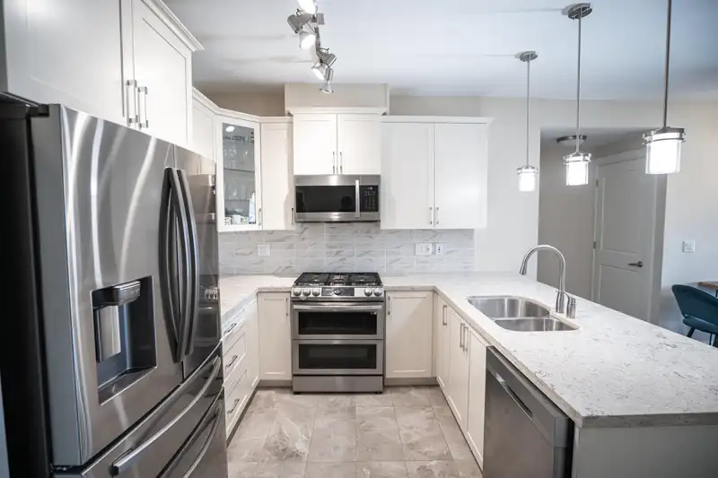 413 20325 85 AVENUE - photo 4 of 38