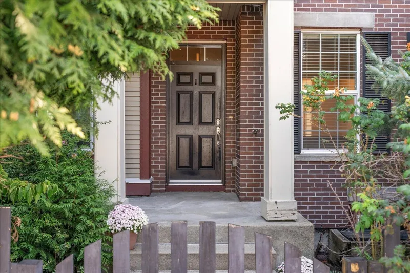 6834 208 STREET - photo 3 of 25