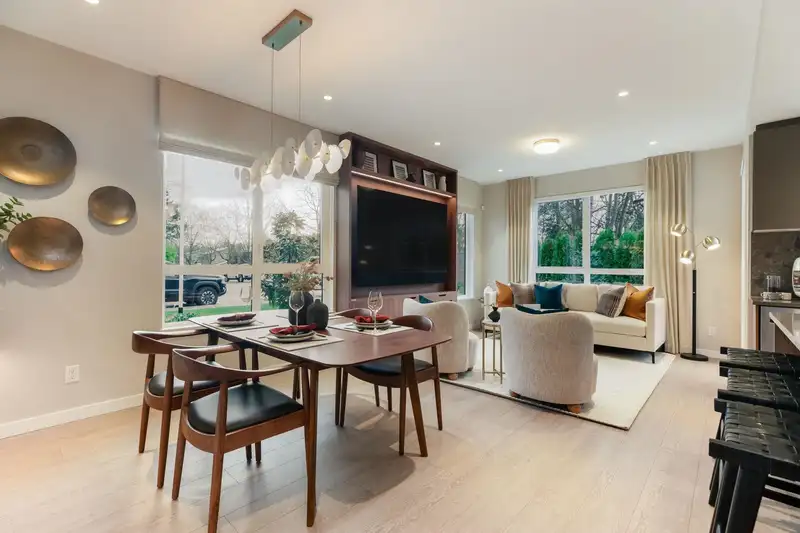406 3128 JAGO WAY - photo 2 of 9