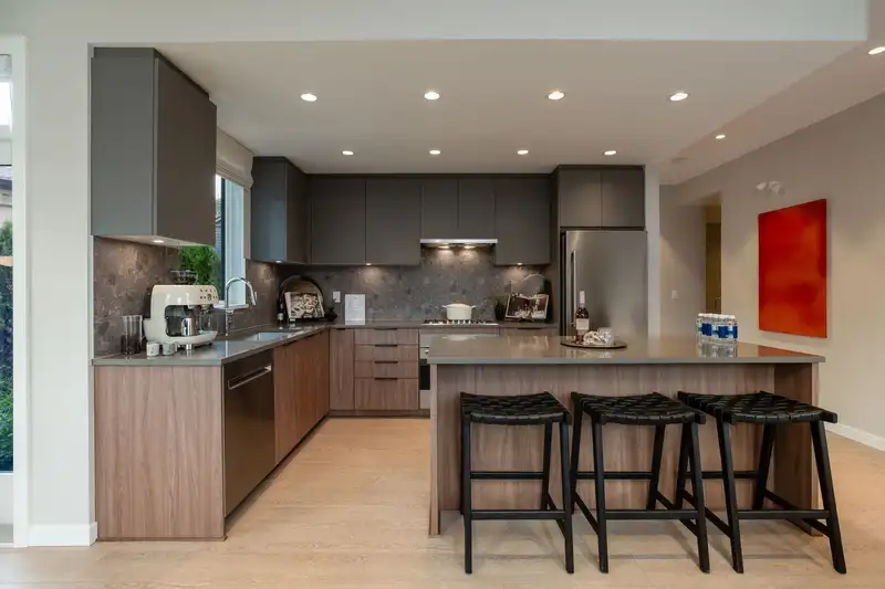 406 3128 JAGO WAY - photo 3 of 9