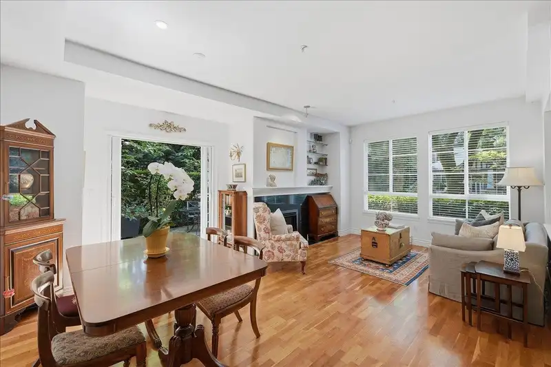 13 5605 HAMPTON PLACE - photo 3 of 36