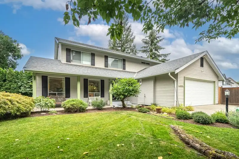 35053 LABURNUM AVENUE - photo 1 of 38