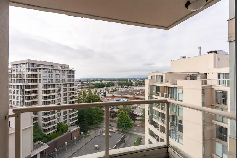 1304 8248 LANSDOWNE ROAD - photo 3 of 9