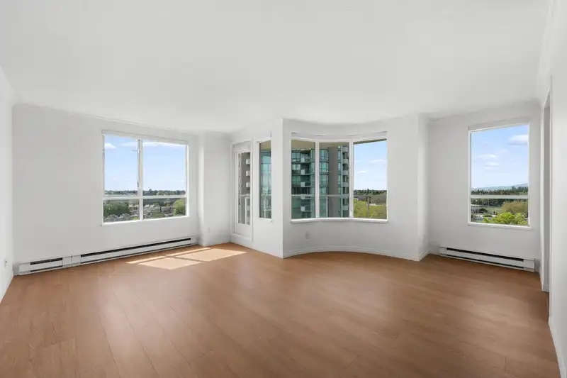 1100 7680 GRANVILLE AVENUE - photo 2 of 36