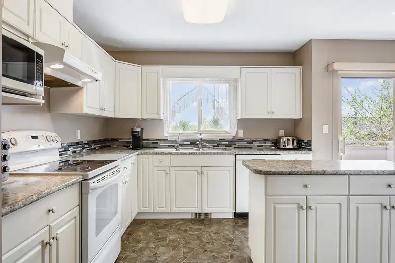 31 30703 BLUERIDGE DRIVE - photo 4 of 34