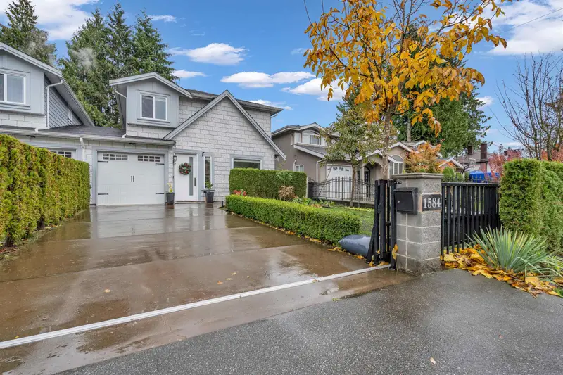 1584 BLAINE AVENUE - photo 3 of 25