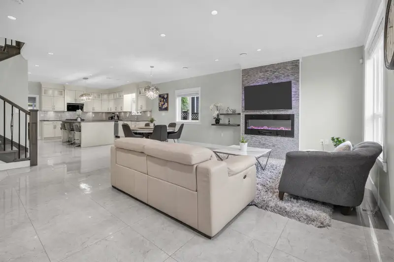 1584 BLAINE AVENUE - photo 4 of 25