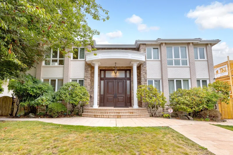 6968 CHURCHILL STREET - photo 1 of 25