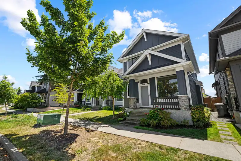 16616 EDGEWOOD DRIVE - photo 2 of 30