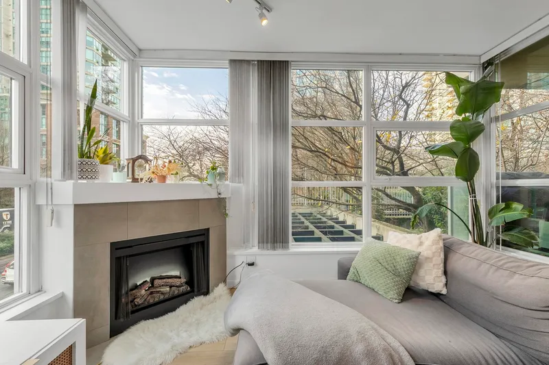 205 189 NATIONAL AVENUE - photo 4 of 25