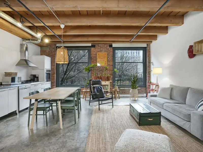 212 55 E CORDOVA STREET - photo 1 of 21