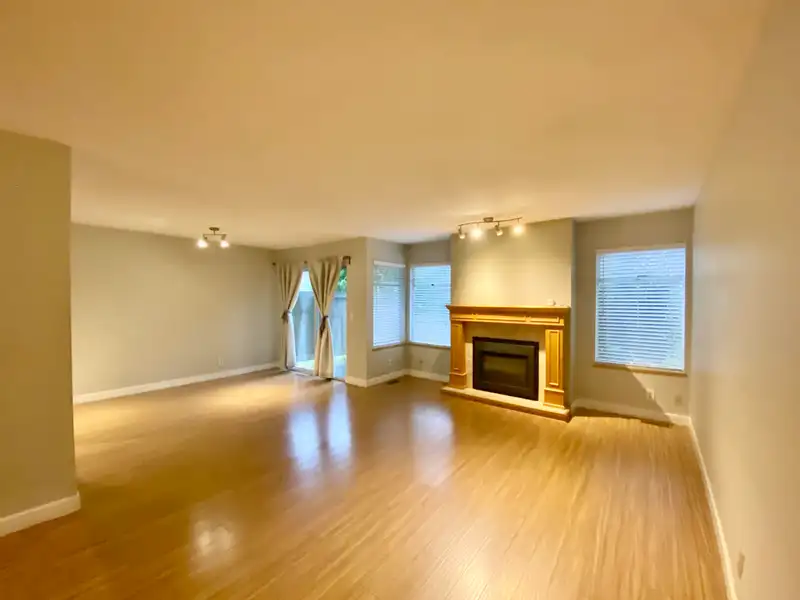 17 11880 82 AVENUE - photo 2 of 14