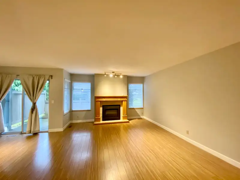 17 11880 82 AVENUE - photo 3 of 14