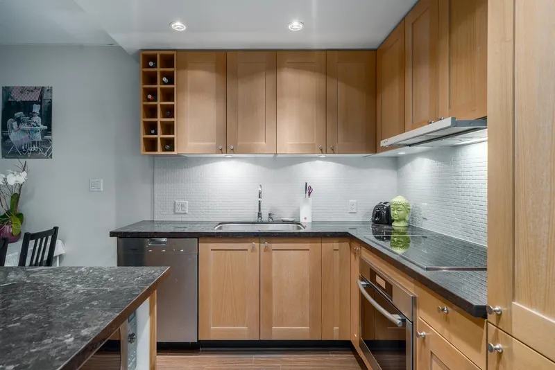 1905 821 CAMBIE STREET - photo 1 of 19