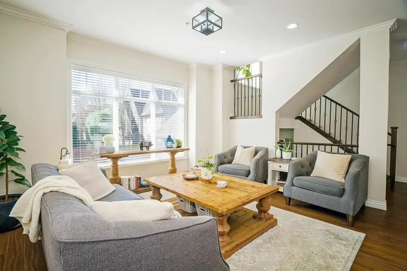 19131 118B AVENUE - photo 4 of 25